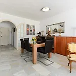 Vakantiehuis Spacious Beachfront