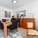Spacious Beachfront * Estepona