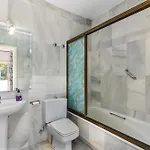 Spacious Beachfront * Estepona