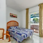 Spacious Beachfront Vakantiehuis Estepona