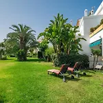 Spacious Beachfront Vakantiehuis *