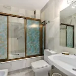 Spacious Beachfront * Estepona