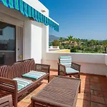 Spacious Beachfront Vakantiehuis