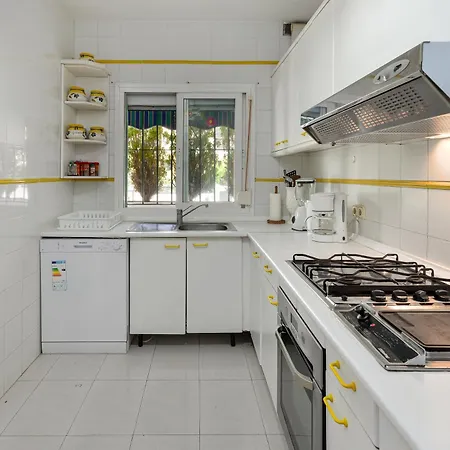 Nyaraló Spacious Beachfront *