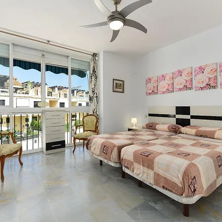 Spacious Beachfront Prázdninový dům Estepona