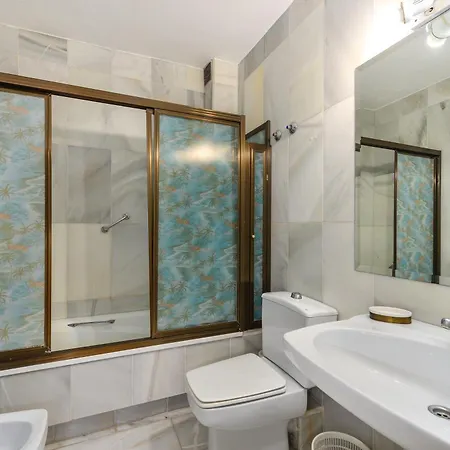 Spacious Beachfront * Estepona