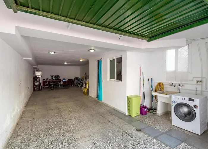 Spacious Beachfront *