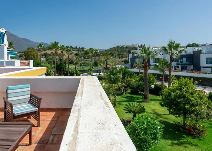 Spacious Beachfront * エステポナ