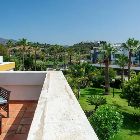 Spacious Beachfront * Естепона