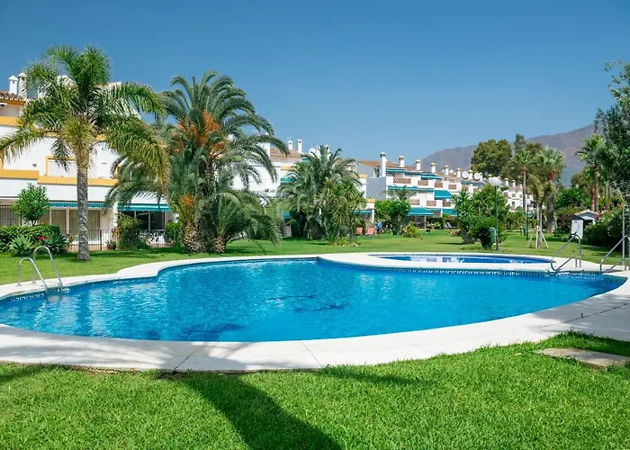 Spacious Beachfront Будинок відпочинку Естепона