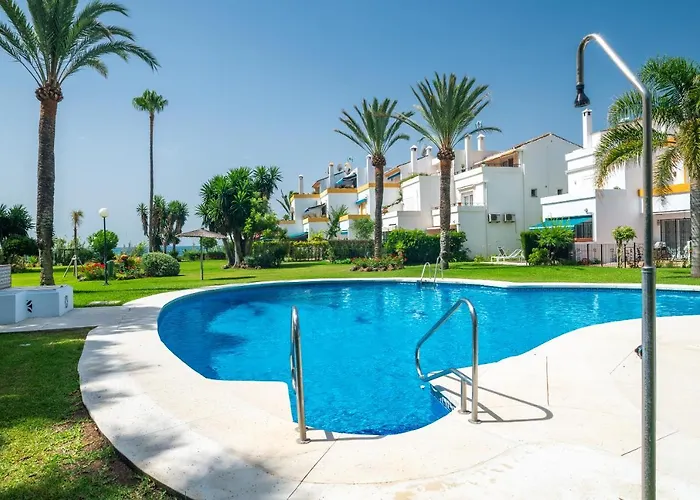 Будинок відпочинку Spacious Beachfront